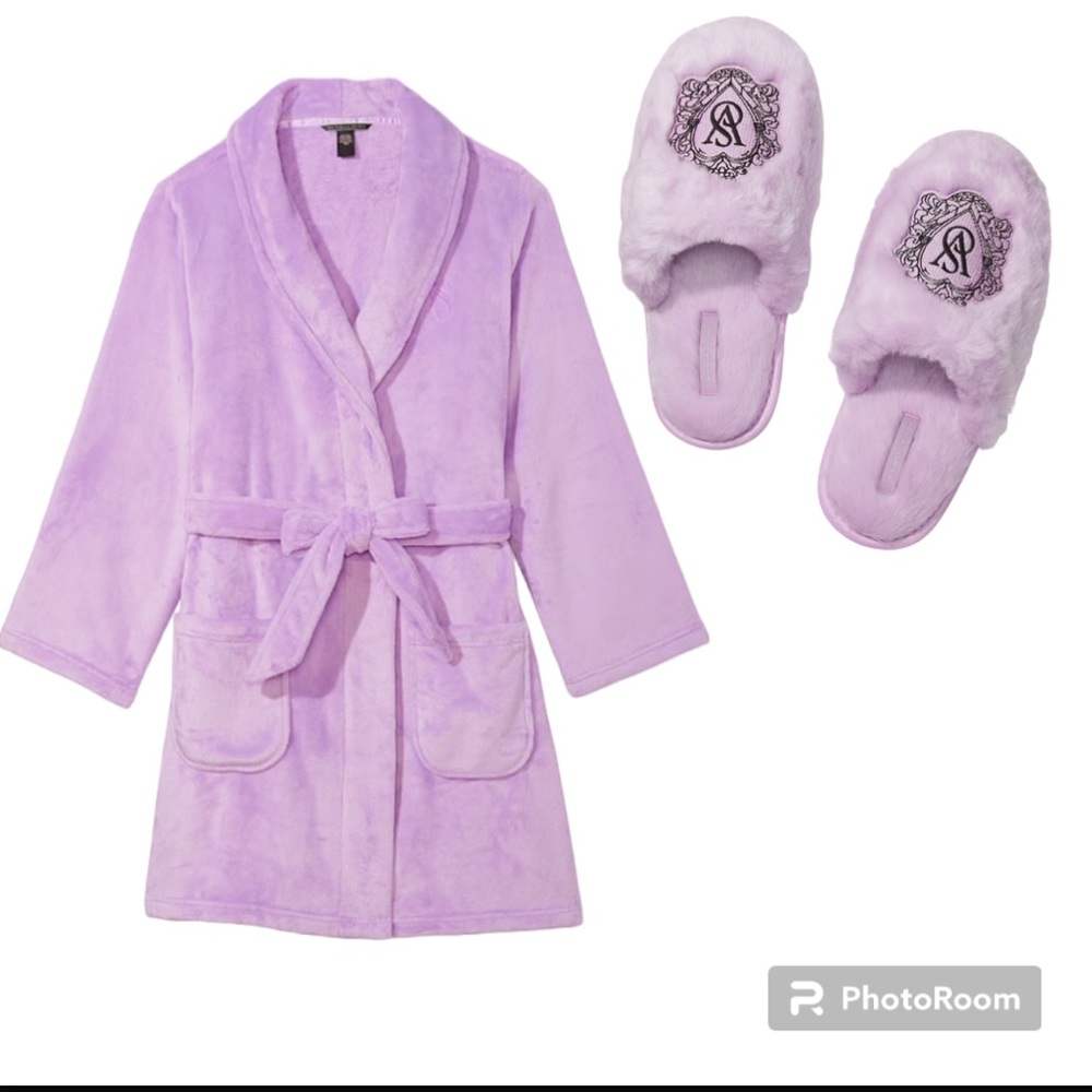 Victoria’s Secret m/l UNICORN PURLE Cozy Robe & SLIPPERS